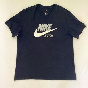Nike "THE NIKE TEE" Boston Running Graphic T-Shirt Black Men's Large L